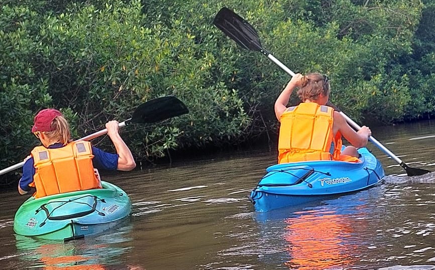 fu-travel-kayak-manglares