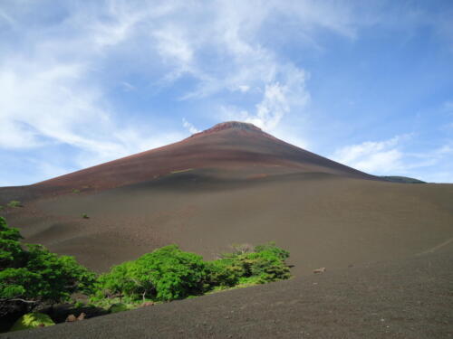 Laderas-del-Volcan-momotombo